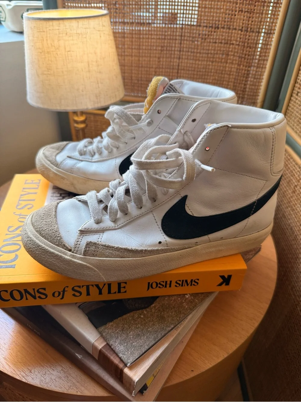 Nike Blazer Mid ‘77 Vintage White Black High Top Sneakers Women’s 7